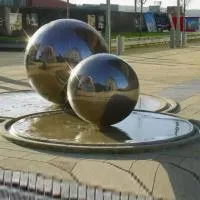 Фонтан из 2 стальных шаров (518906) ∅ 1 и ∅ 1,5 м. Красноармейск 